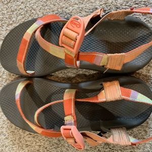 Womens size 10 Chacos